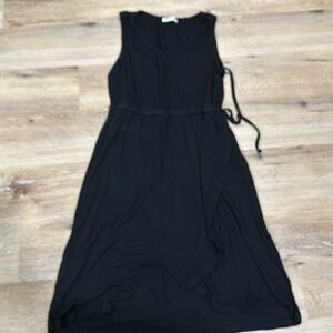 Ekouaer black maternity dress - with buttons on the shoulders to pull down